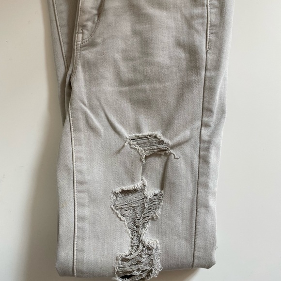 COPY - american eagle grey skinny ripped jeans - Picture 5 of 6